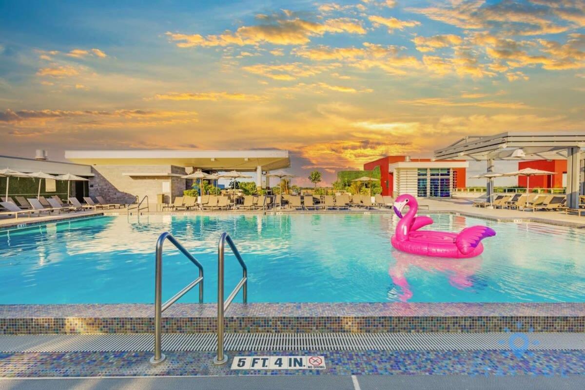 Rooftop Pool - Hollywood Beach Boardwalk Экстерьер фото